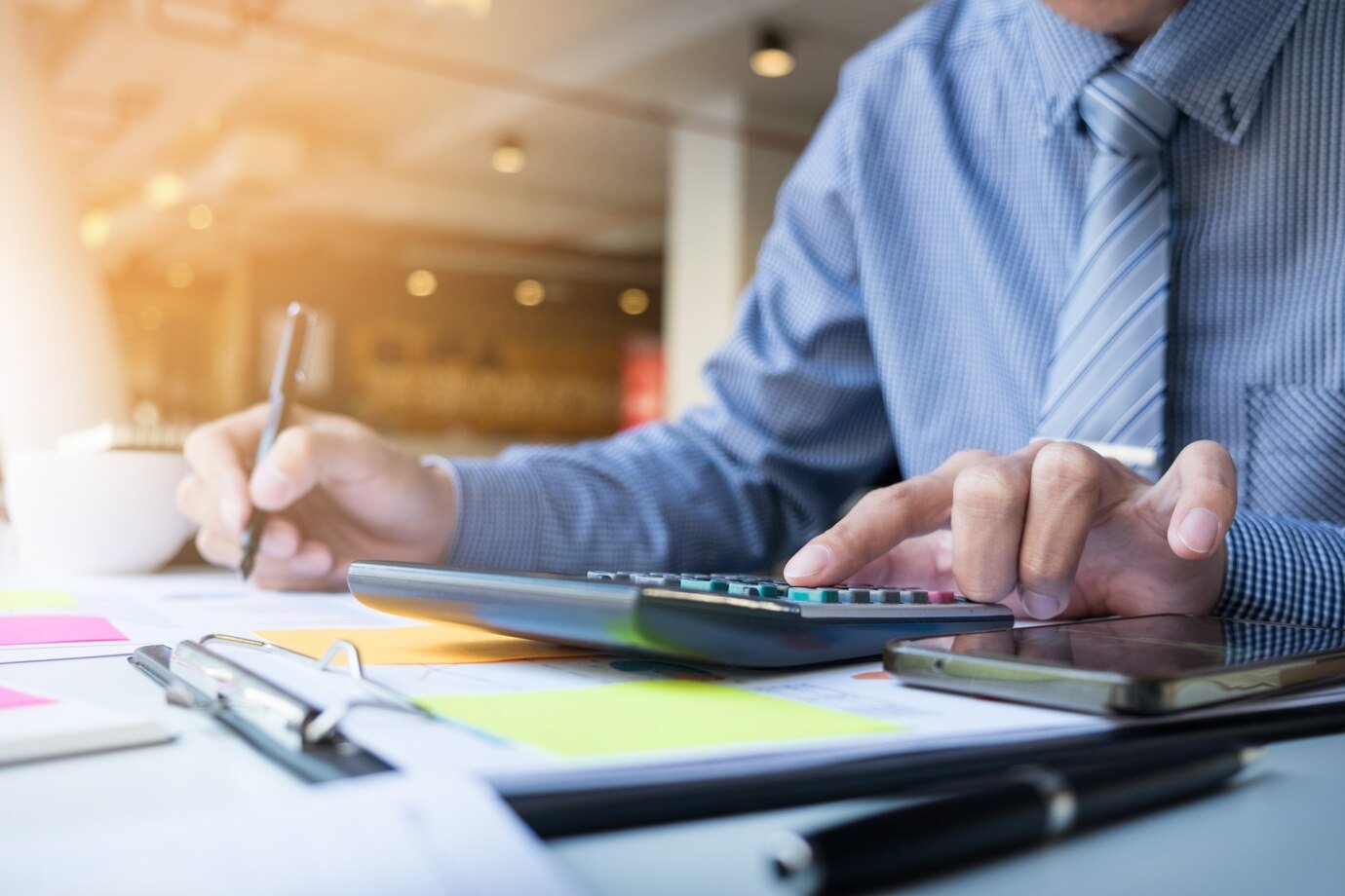 Finansų valdymo paslaugos verslui: Kaip Noewe gali pagerinti jūsų įmonės finansus